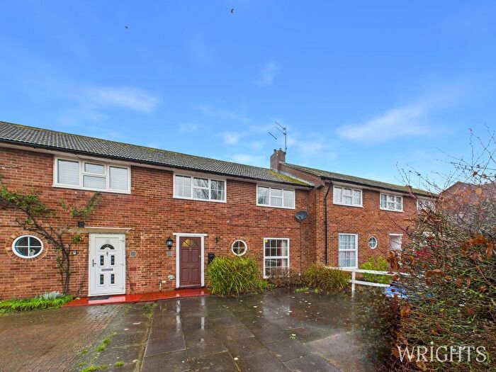 3 Bedroom Terraced House For Sale In Howlands, Welwyn Garden City, AL7