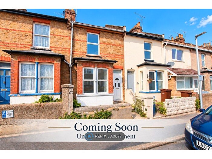 3 Bedroom Terraced House To Rent In Chaucer Road, Gillingham, ME7