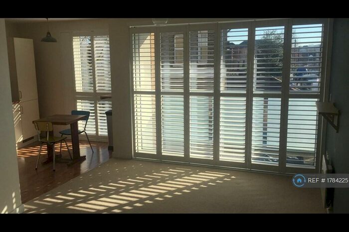 1 Bedroom Flat To Rent In East Dulwich Road, London, SE22