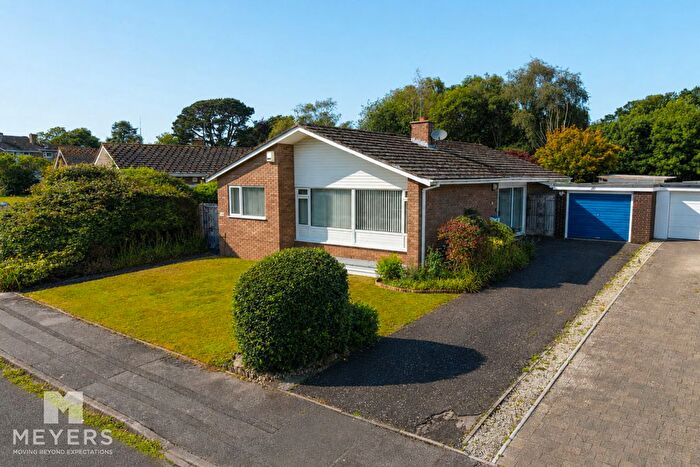 2 Bedroom Detached Bungalow For Sale In Rowan Drive, Christchurch, BH23