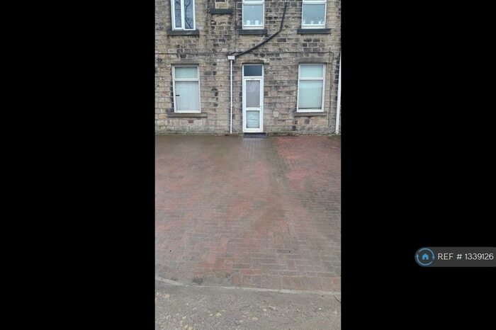 1 Bedroom Flat To Rent In Manchester Road, Linthwaite, Huddersfield, HD7