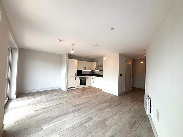 1 Bedroom Flat To Rent In Prince Charles Road, Exeter, EX4