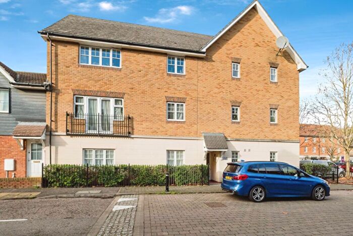 1 Bedroom Flat For Sale In Caspian Way, Purfleet-on-Thames, Essex, RM19
