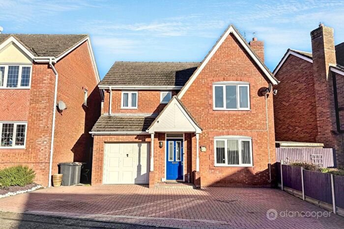 4 Bedroom Detached House For Sale In Eden Court, Nuneaton, CV10