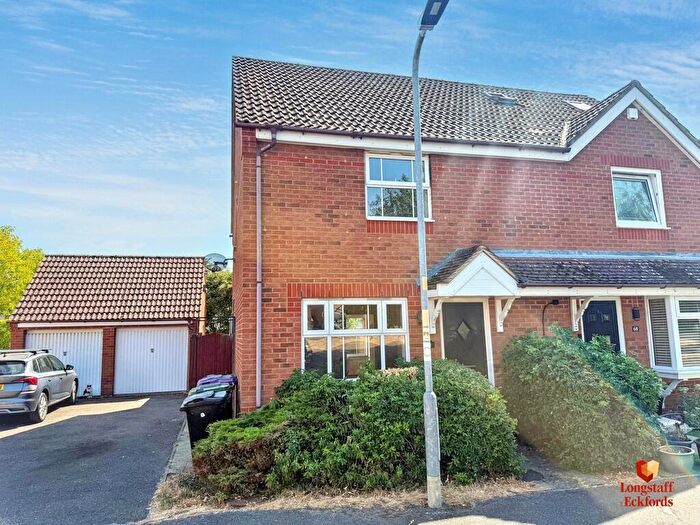 3 Bedroom Semi Detached House For Sale In Churchfields, Folkingham, NG34