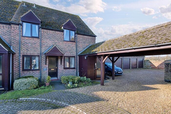 2 Bedroom Flat For Sale In Riverside Maltings, Oundle, PE8