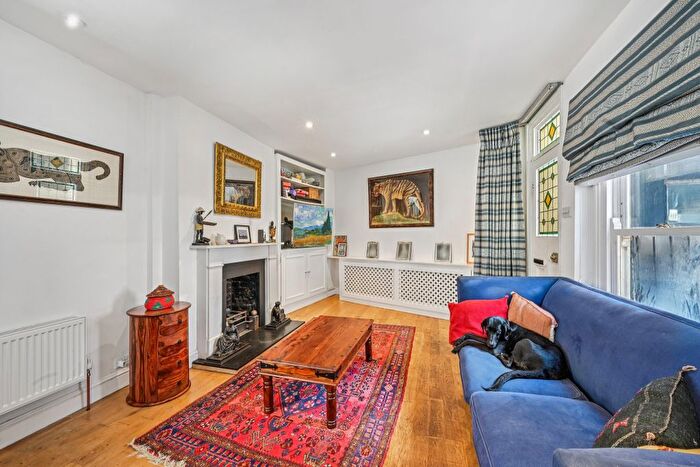 2 Bedroom Detached House For Sale In Kenway Road, Kensington, London, SW5