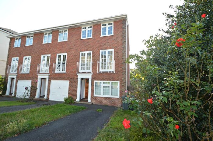 3 Bedroom Town House To Rent In Avenue Elmers, Surbiton, KT6