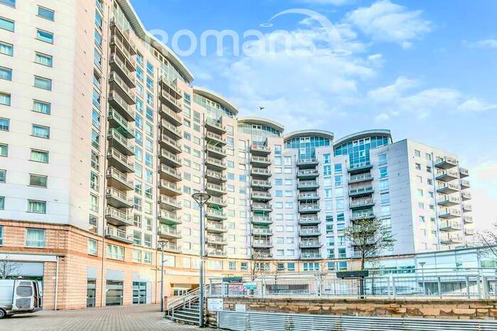 2 Bedroom Apartment To Rent In Crown Heights, RG21