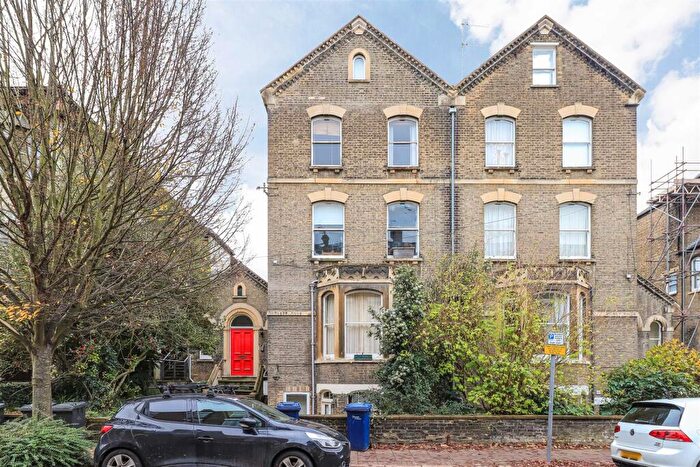 1 Bedroom Apartment For Sale In Bateman Street, Cambridge, CB2
