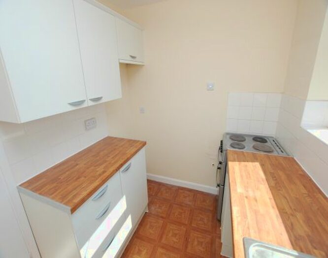 2 Bedroom Flat To Rent In Springfield Road, Leighton Buzzard LU7