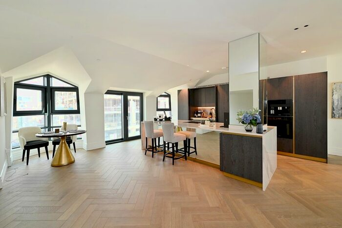 3 Bedroom Flat To Rent In Kensington Gardens Square, London, W2