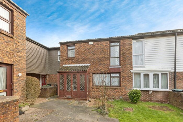 3 Bedroom Terraced House For Sale In The Glades, Gravesend, Kent, DA12
