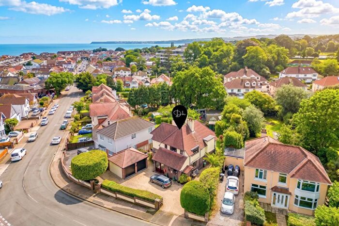 4 Bedroom Detached House For Sale In Southfield Avenue, Preston, Paignton, TQ3