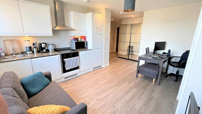 1 Bedroom Apartment For Sale In Perth Road, Ilford, IG2