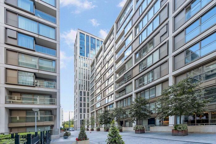 4 Bedroom Flat To Rent In Radnor Terrace, London, W14