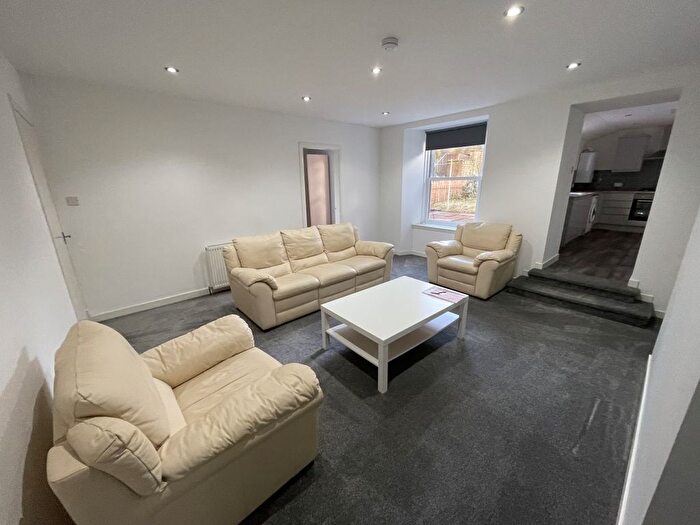 2 Bedroom Flat To Rent In Windsor Street, Dundee, DD2