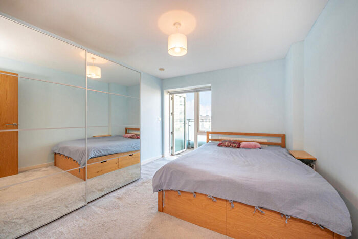 2 Bedroom Flat For Sale In Eyot House, Sun Passage, SE16