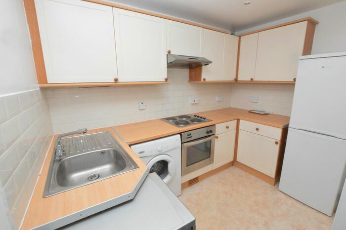 1 Bedroom Flat To Rent In Brighton Road, South Croydon, CR2