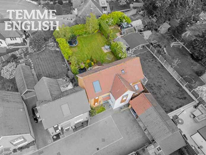 4 Bedroom Detached House For Sale In Canute Close, Runwell, SS11