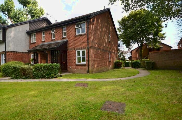 1 Bedroom Maisonette To Rent In Merrivale Mews, West Drayton, UB7