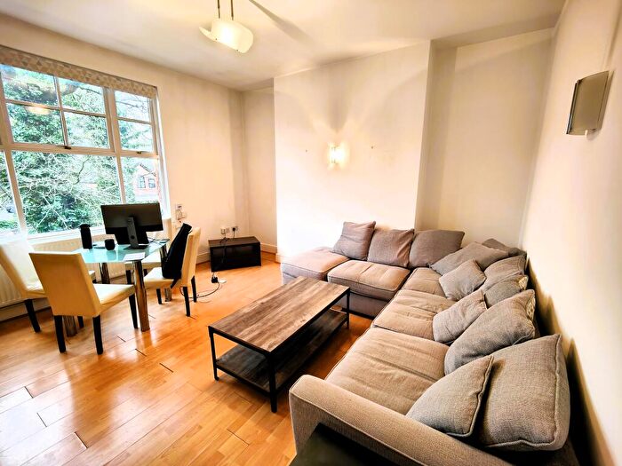 2 Bedroom Apartment To Rent In Chatham Lodge, Barlow Moor Road, M20