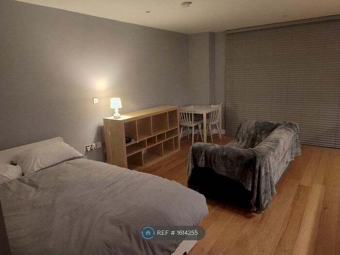 Studio To Rent In Meridian Plaza, Cardiff, CF10