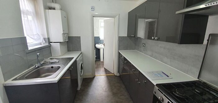 3 Bedroom Terraced House For Sale In Eversleigh Road, London, E6