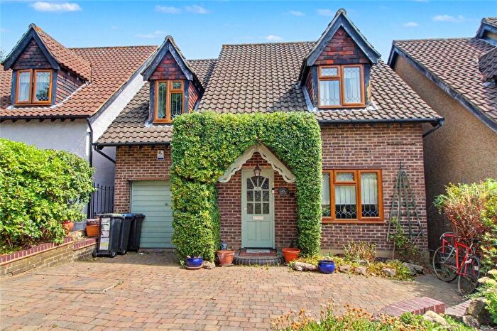4 Bedroom Detached House For Sale In Postern Green, Enfield, Middlesex, EN2
