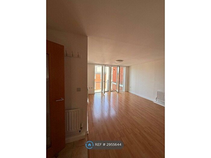 2 Bedroom Flat To Rent In The Chartwell, Tunbridge Wells, TN1