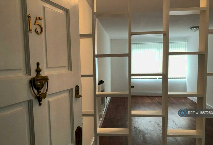 1 Bedroom Flat To Rent In Oakcroft Court, London, SE3