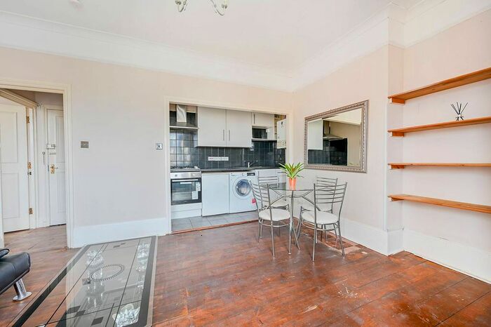 1 Bedroom Flat To Rent In Cumberland Park, Poet's Corner, London, W3