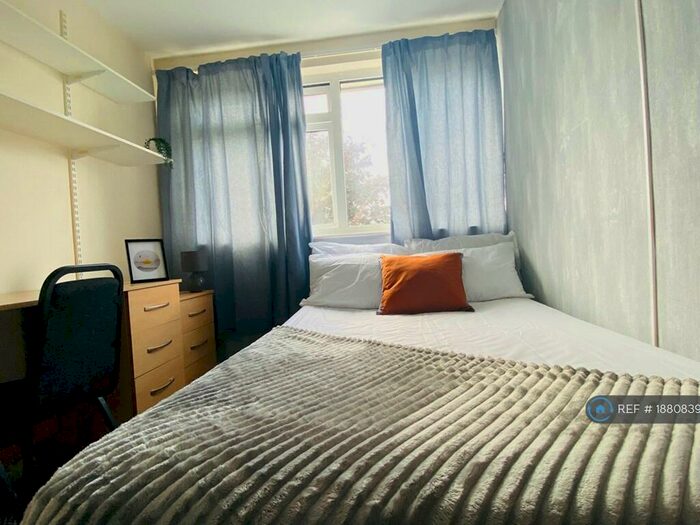 6 Bedroom Terraced House To Rent In Greenwood Court, Leamington Spa, CV32