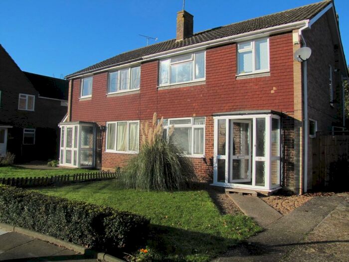 4 Bedroom House To Rent In Ramsey Close, Canterbury, CT2
