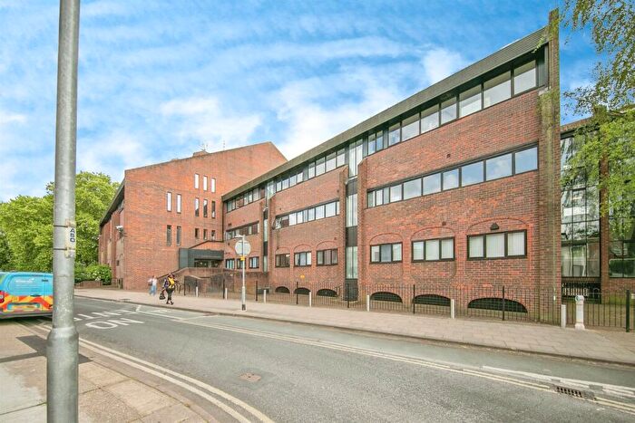 3 Bedroom Apartment For Sale In Rope Walk, Ipswich, IP4