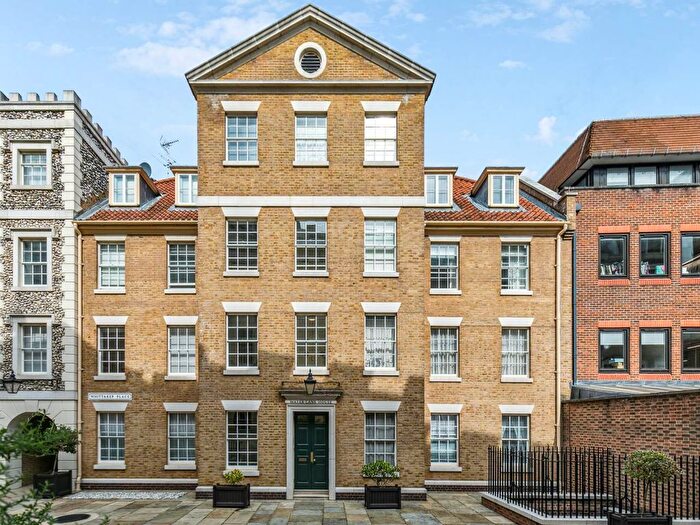 1 Bedroom Flat To Rent In Water Lane, Richmond, TW9