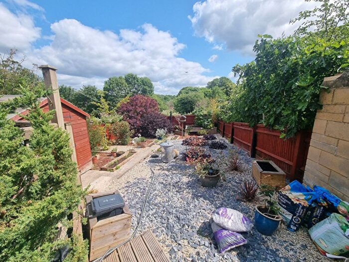 1 Bedroom Terraced House For Sale In Avebury Road, Swindon, SN2