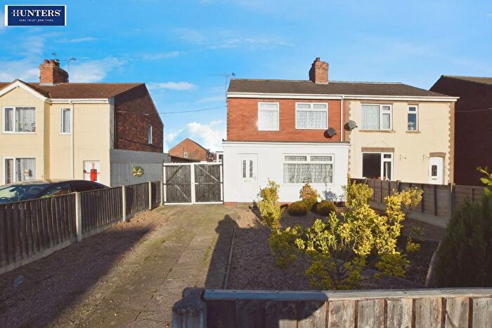 3 Bedroom Semi Detached House For Sale In Burringham Road, Scunthorpe, Lincolnshire, DN17