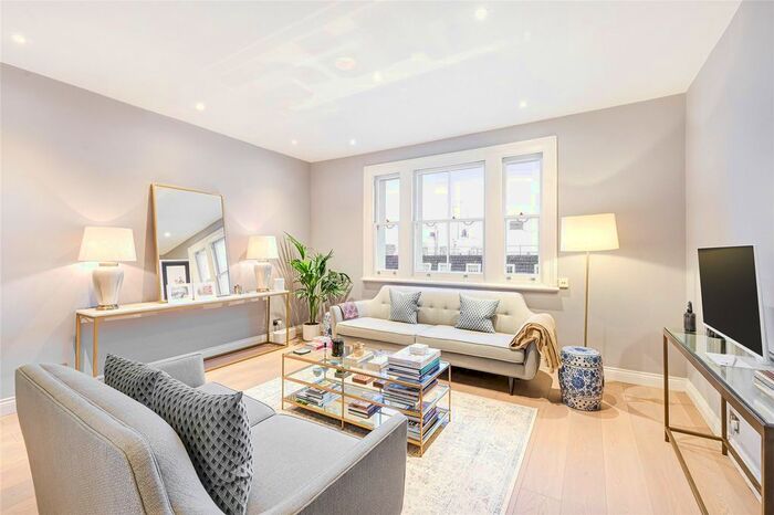 2 Bedroom Flat To Rent In Cornwall Gardens Court, - Cornwall Gardens, South Kensington, London, SW7