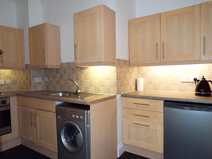 2 Bedroom Flat To Rent In Alexandra Park Street, Dennistoun, G31
