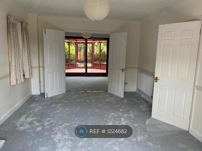 4 Bedroom Detached House To Rent In Meadowcroft Close, Otterbourne, Winchester, SO21