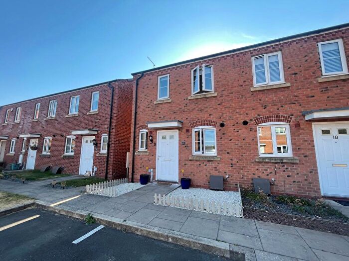 2 Bedroom Semi Detached House To Rent In Hankinson Road, Warwick, CV34