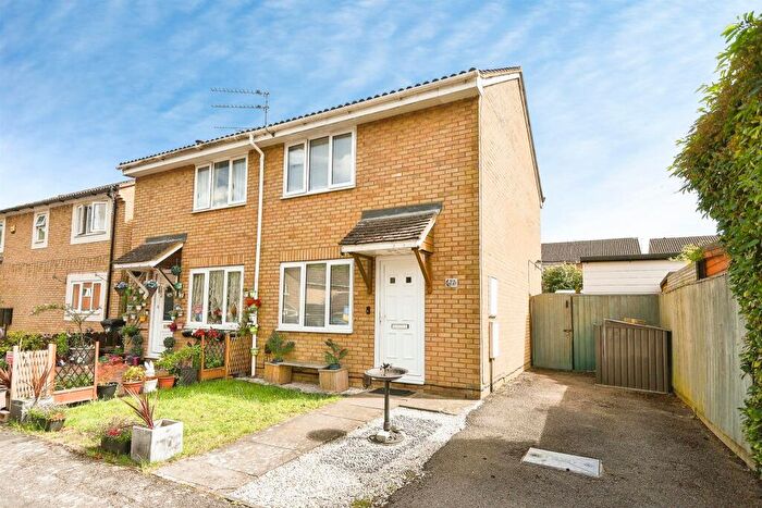 2 Bedroom Semi-Detached House For Sale In Meares Drive, Shaw, Swindon, SN5