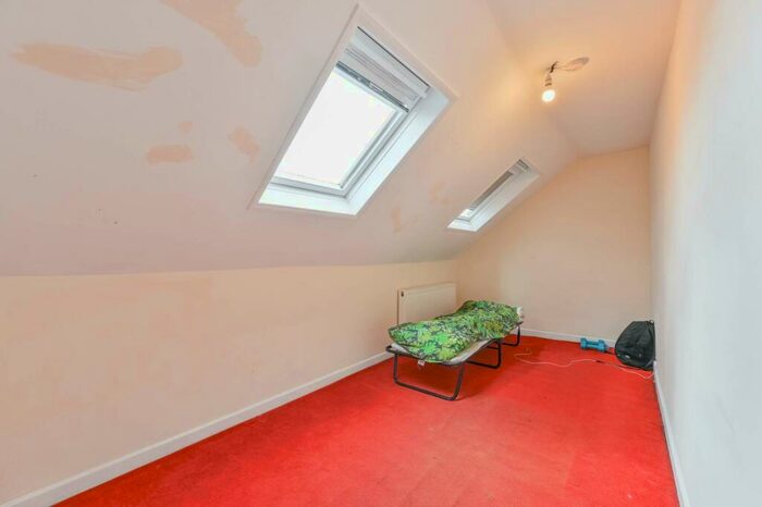 3 Bedroom Flat To Rent In Roxeth Green Avenue, Harrow, HA2