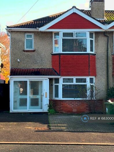 5 Bedroom Semi-Detached House To Rent In Pansy Road, Southampton, SO16