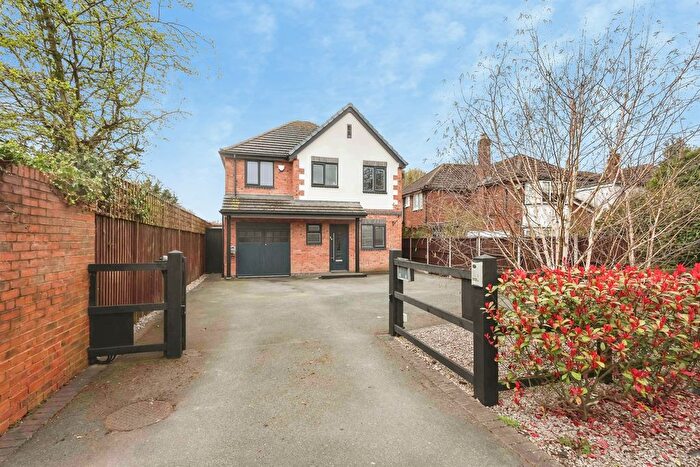 4 Bedroom Detached House For Sale In Coleshill Road, Marston Green, Birmingham, B37