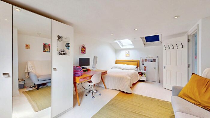 3 Bedroom Terraced House For Sale In Rotherhithe New Road, Rotherhithe, London, SE16