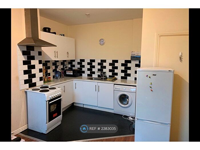 1 Bedroom Flat To Rent In Moor Road, Leeds, LS11