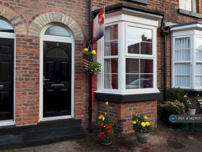 2 Bedroom Terraced House To Rent In Knight Street Didsbury, Manchester, M20