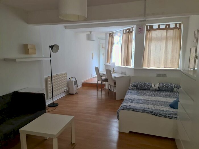 Studio To Rent In Anson Road, London, NW2